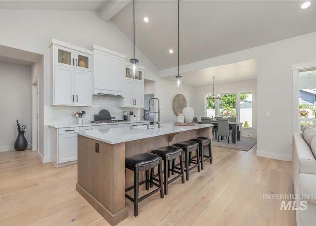 Property at 11304 W Helenium Dr, Star, ID 83669, 3 beds, 2.5 baths