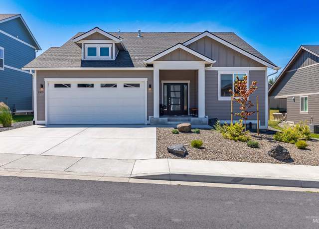Property at 2215 E 3rd St, Moscow, ID 83843, 3 beds, 2 baths