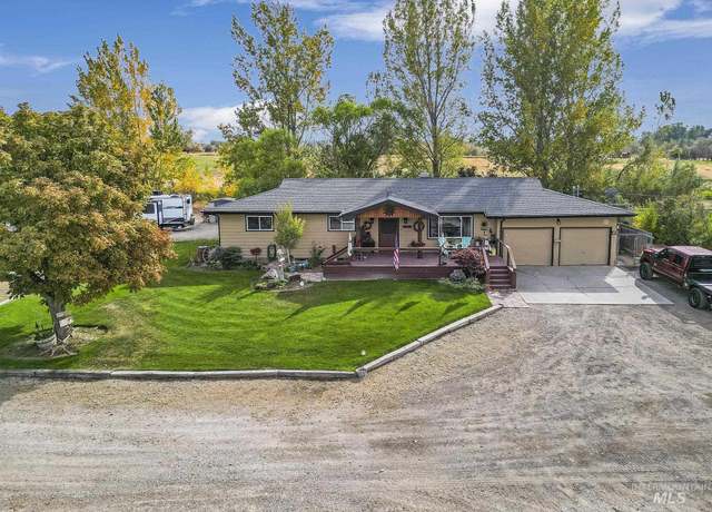 Property at 2220 E. 3762 N, Filer, ID 83328, 4 beds, 2.5 baths