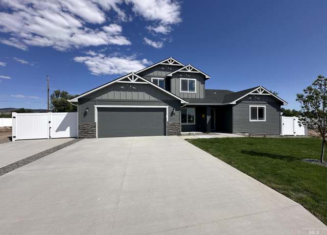 Property at 915 Twilight St, Weiser, ID 83672, 5 beds, 2.5 baths