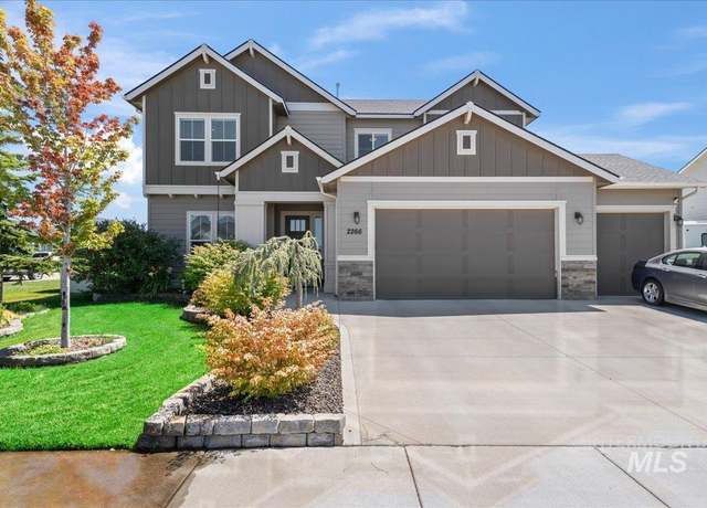 Property at 2266 N Penny Lake Ave, Star, ID 83669, 4 beds, 2.5 baths