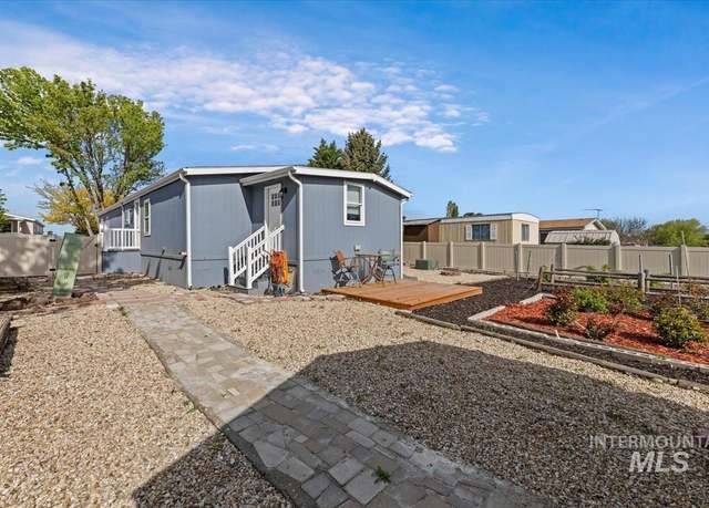 Property at 8426 S Blue Heaven Ln, Boise, ID 83716, 4 beds, 2 baths
