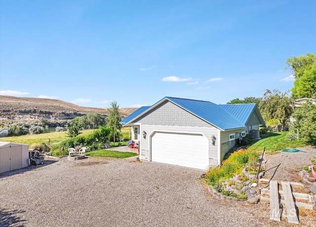 Property at 545 S Custer, Glenns Ferry, ID 83623, 2 beds, 2 baths