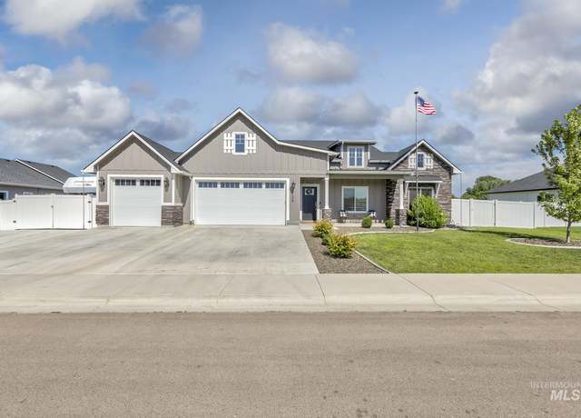 Property at 3134 Sepulveda Dr, Fruitland, ID 83619, 4 beds, 2.5 baths