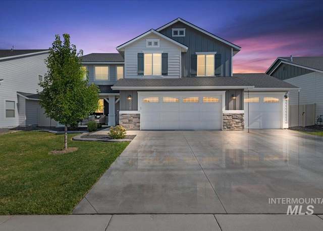 Property at 3018 W Silver River St, Meridian, ID 83646, 4 beds, 2 baths