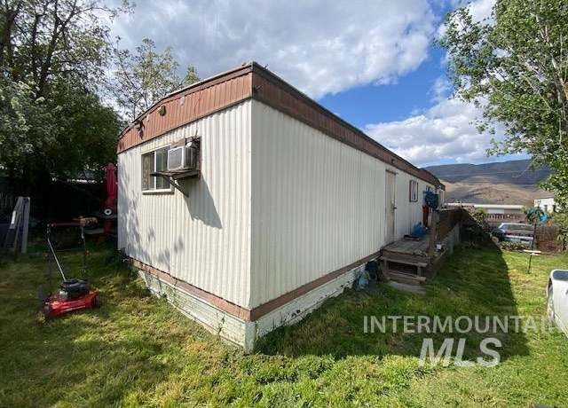Property at 1483 Elm St, Clarkston, WA 99403, 2 beds, 1 bath