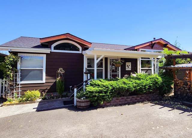 Property at 831 Crest Dr, Kamiah, ID 83536, 3 beds, 2 baths