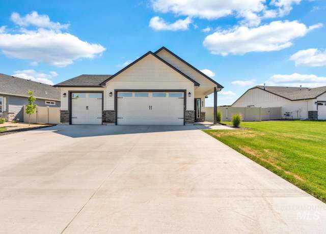 Property at 952 N Rockdale Way, Kuna, ID 83634, 3 beds, 2 baths
