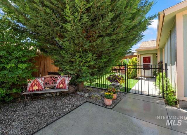 Property at 3977 N Cambria Way, Boise, ID 83703, 2 beds, 1 bath