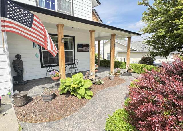 Property at 1128 30th St, Lewiston, ID 83501, 4 beds, 3 baths