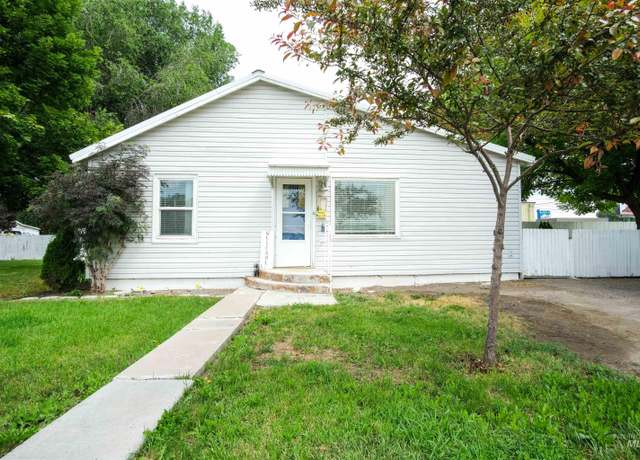 Property at 136 W 8th St, Burley, ID 83318, 2 beds, 1 bath