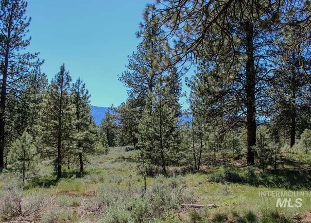 Property at 14 Pelican Pl, Cascade, ID 83611