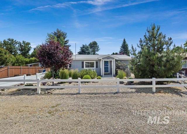 Property at 412 Elder Ave, Middleton, ID 83644, 3 beds, 2 baths