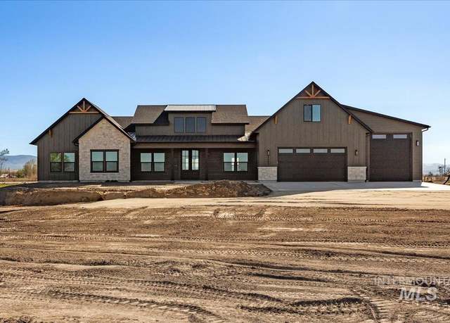 Property at 2240 Little Rock Rd, Emmett, ID 83616, 4 beds, 2.5 baths