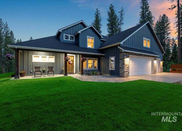 Property at 11 Crescent Cir, Idaho City, ID 83631, 4 beds, 3 baths