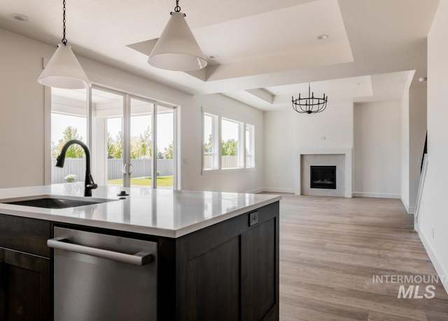 Property at 10427 Stony Oak St, Nampa, ID 83687, 4 beds, 3 baths
