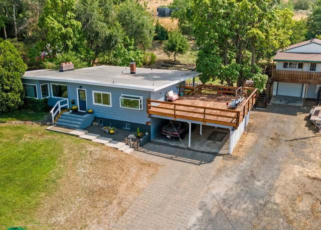 Property at 969 E South Slope Rd, Emmett, ID 83617, 4 beds, 2 baths