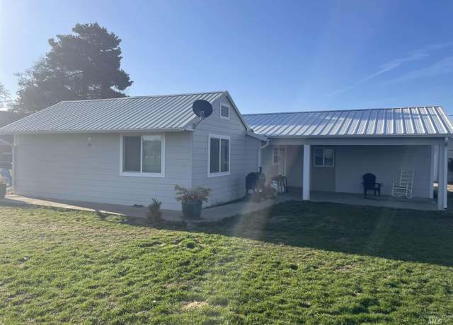 Property at 1525 Pioneer Rd, Weiser, ID 83672, 3 beds, 2 baths