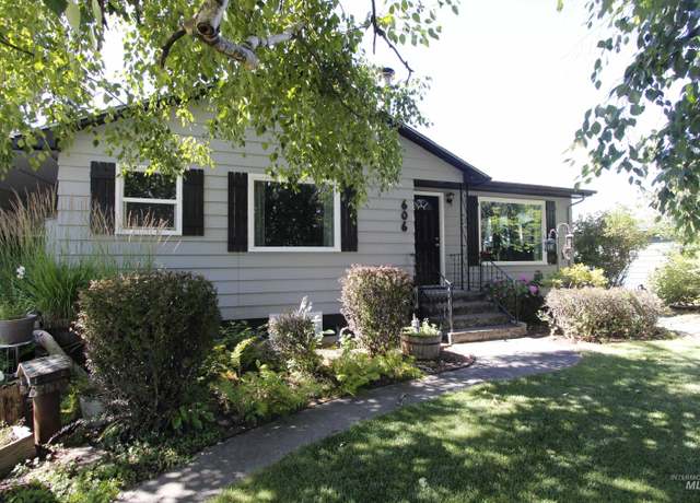 Property at 606 Burrell Dr, Lewiston, ID 83501, 3 beds, 2 baths