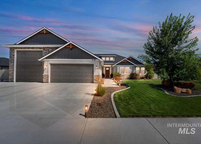 Property at 436 Applecreek St, Middleton, ID 83644, 5 beds, 2 baths
