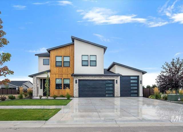 Property at 1911 E Mainacht St, Meridian, ID 83642, 4 beds, 2 baths