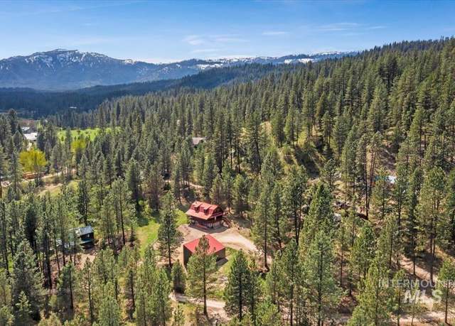 Property at 15 Crossbow Rd, Garden Valley, ID 83622, 3 beds, 2 baths