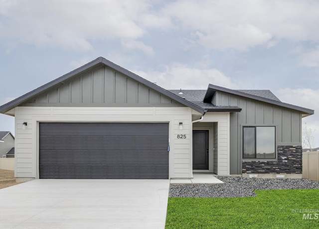 Property at 825 SW Alpha St, Mountain Home, ID 83647, 3 beds, 2 baths