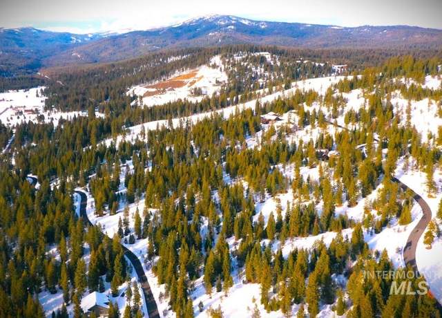 Property at 8 Whitefield Ln, Mccall, ID 83638