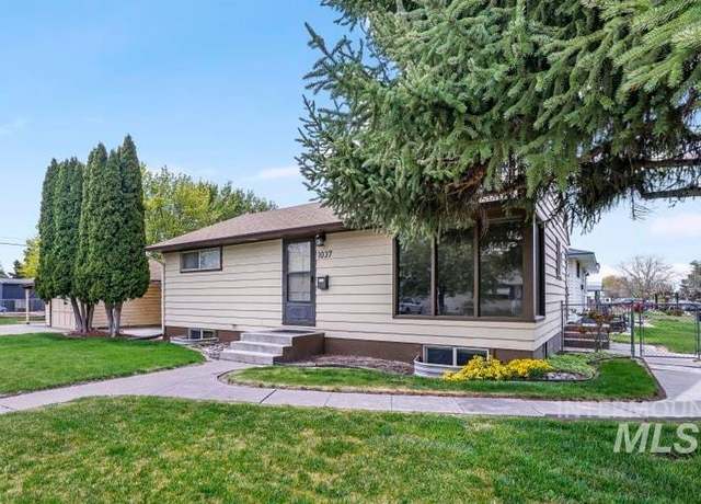 Property at 1037 Sunrise Blvd, Twin Falls, ID 83301, 3 beds, 2 baths