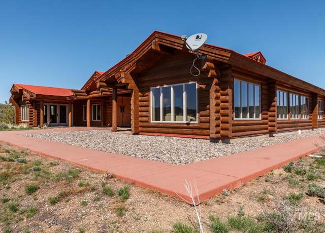 Property at 21800 Carringer, Mountain Home, ID 83647, 3 beds, 3 baths