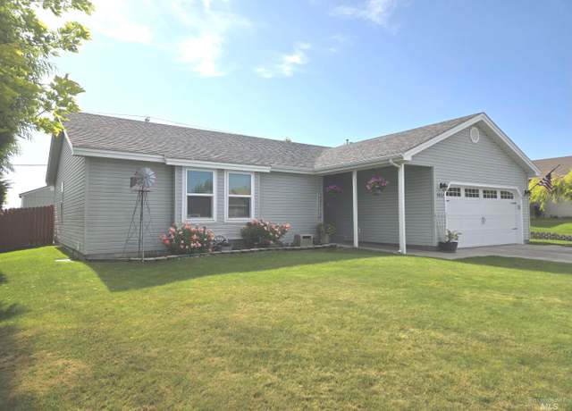 Property at 1451 Spurlock Ct, Twin Falls, ID 83301, 3 beds, 2 baths