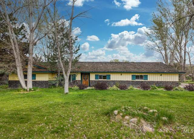 Property at 13153 N Horseshoe Bend Rd, Boise, ID 83714, 3 beds, 2 baths
