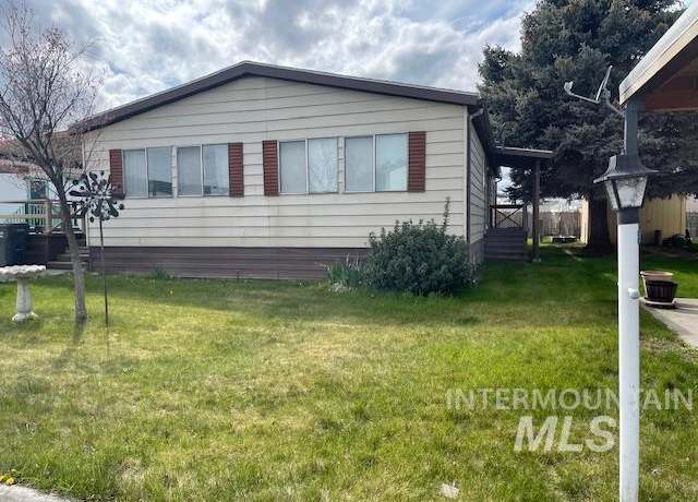 Property at 2015 6th Ave #11, Clarkston, WA 99403, 2 beds, 2 baths