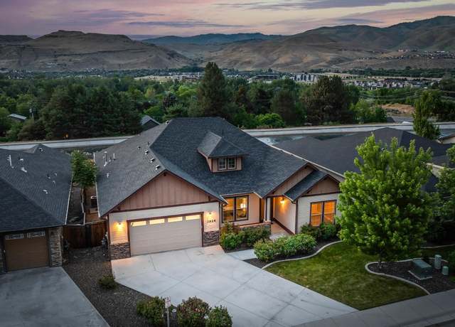 Property at 3924 E Forked Deer St, Boise, ID 83716, 3 beds, 2.5 baths