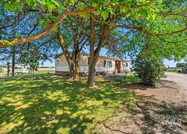 Property at 5254 Highway 30 S, New Plymouth, ID 83655, 3 beds, 2 baths