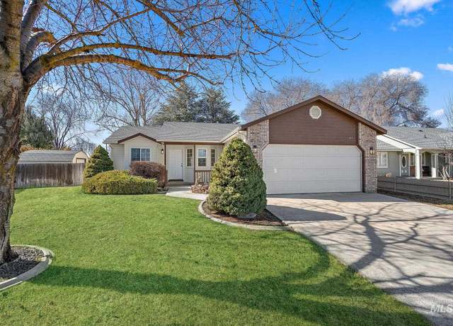 Property at 613 Arrowhead Dr, Nampa, ID 83686, 3 beds, 2 baths