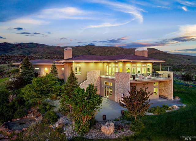 Property at 6329 E Wildhorse Ln, Boise, ID 83712, 3 beds, 5 baths