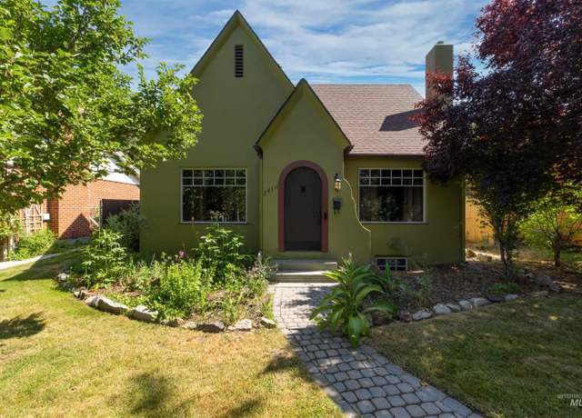 Property at 2410 W State St, Boise, ID 83702-3163, 3 beds, 2 baths