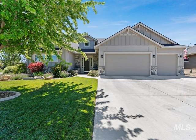 Property at 3371 E La Grange St, Meridian, ID 83642, 3 beds, 2 baths