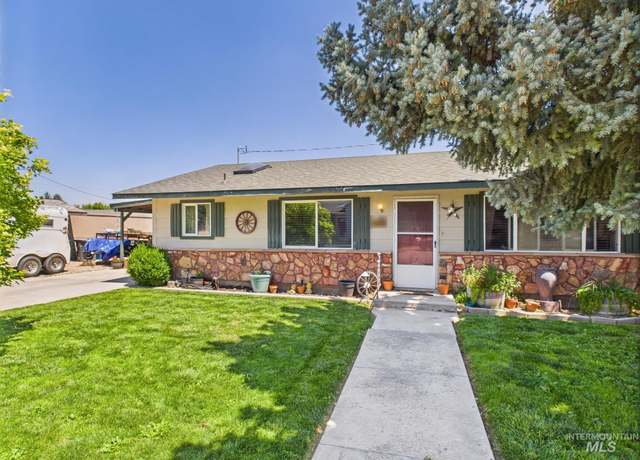 Property at 2216 Locust Ln, Nampa, ID 83686, 2 beds, 1 bath