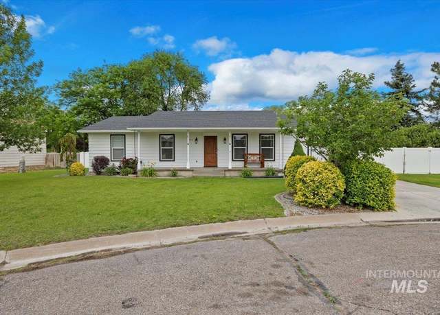 Property at 610 19th St, Rupert, ID 83350, 5 beds, 3 baths