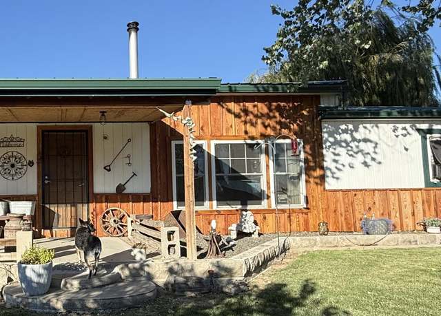 Property at 5870 El Paso Rd, Caldwell, ID 83607, 3 beds, 2 baths