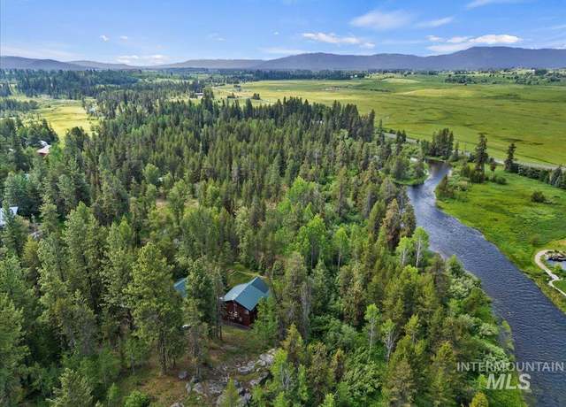 Property at 14187 Hancock Rd, Mccall, ID 83638, 4 beds, 2 baths