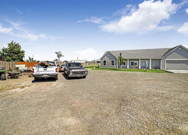 Property at 1415 Sunrise Vw, Buhl, ID 83316, 3 beds, 2.5 baths