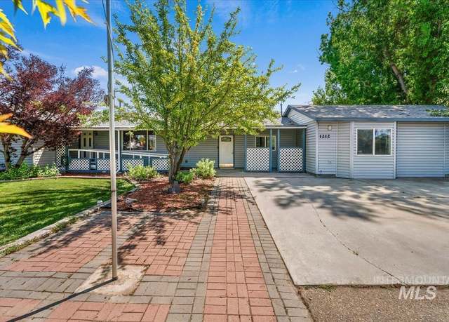 Property at 1212 E Ustick Rd, Caldwell, ID 83607, 6 beds, 3 baths