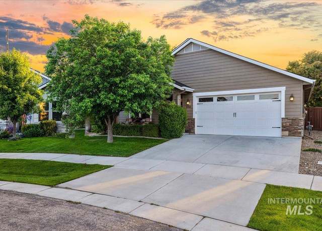 Property at 102 S Streamleaf, Star, ID 83669, 3 beds, 2 baths