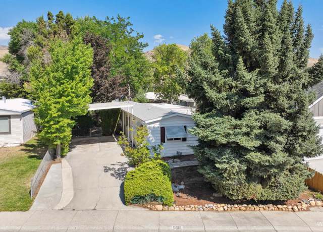 Property at 5618 E Mineral Dr, Boise, ID 83716, 2 beds, 2 baths