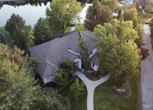 Property at 1597 S Whitby Ln, Eagle, ID 83616, 4 beds, 4.5 baths