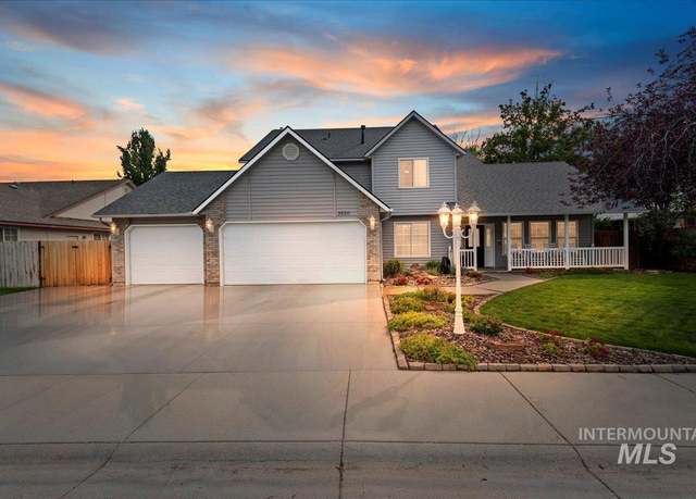 Property at 3520 N Summercrest Way, Meridian, ID 83646, 4 beds, 2 baths
