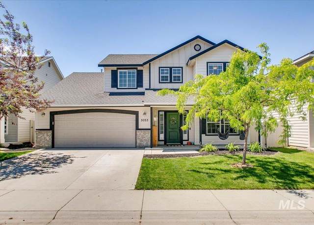 Property at 5053 N Maplestone Ave, Meridian, ID 83646, 4 beds, 2.5 baths